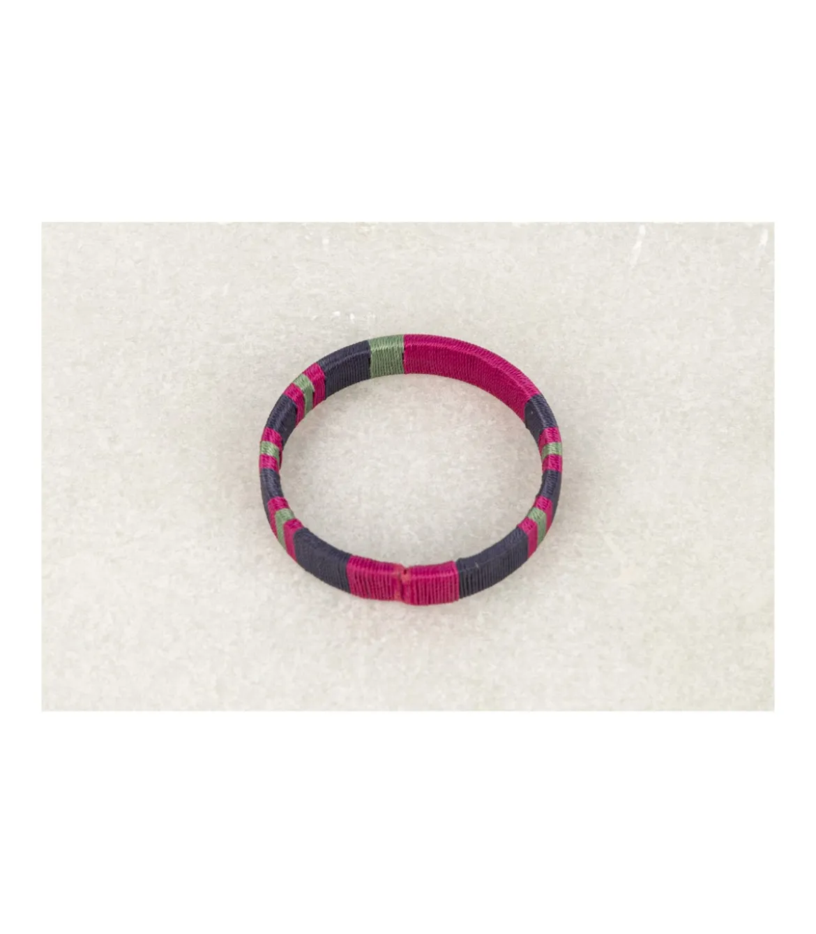 Brazalete Hilos Tri-color