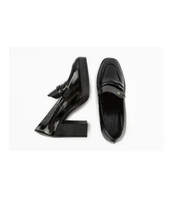 Zapato Mocasin Con Tacon Charol Mauve