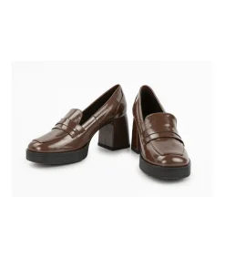 Zapato Mocasin Con Tacon Charol Mauve